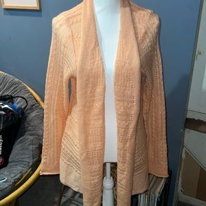 Beautiful light peach colored Sonoma brand size XL cardigan long knit textured